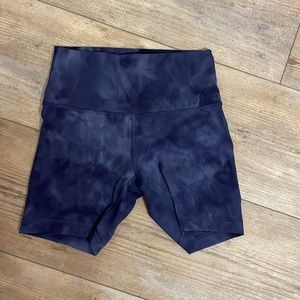 Lululemon Wunder Under 6”